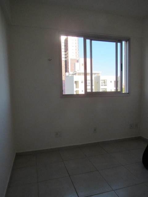 Apartamento para locacao no Zona 07 em Maringa com 83,21m² por R$ 1.200,00