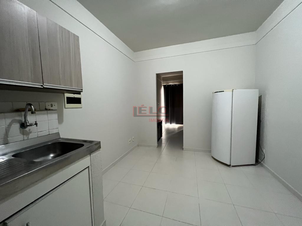 Apartamento para locacao no Zona 07 em Maringa com 51m² por R$ 750,00