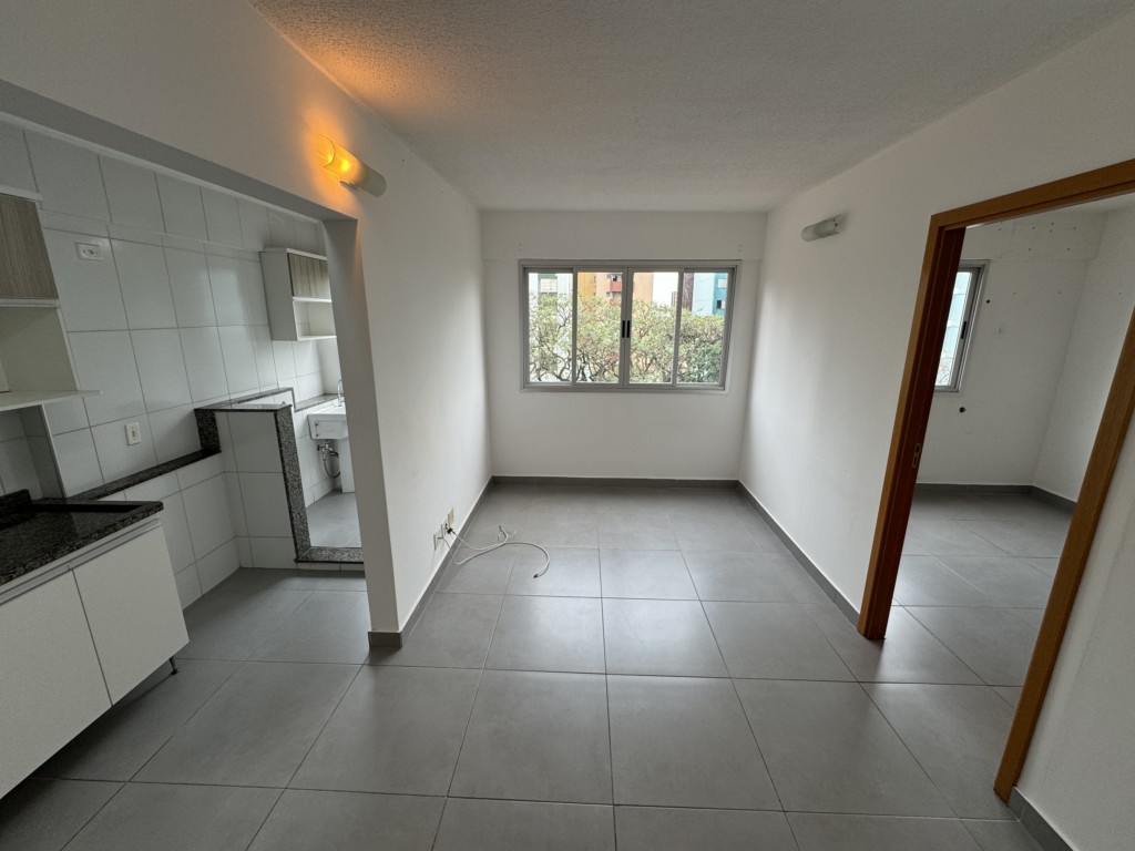 Apartamento para locacao no Zona 07 em Maringa com 69,86m² por R$ 1.550,00