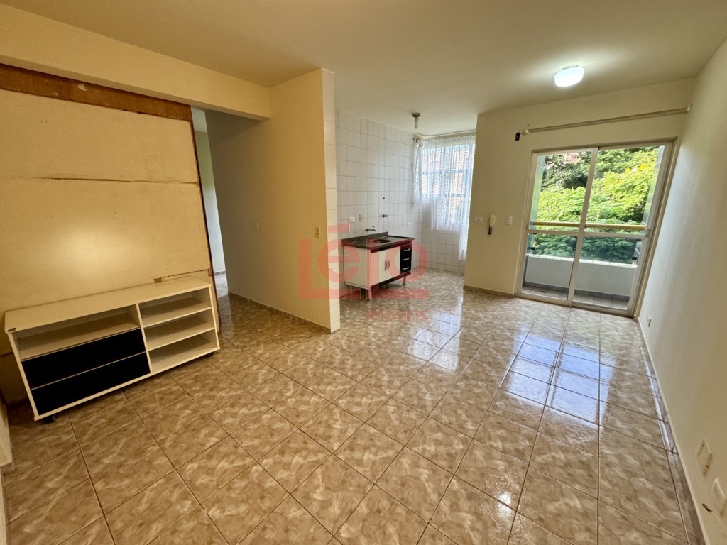Apartamento para locacao no Zona 07 em Maringa com 85,53m² por R$ 1.250,00