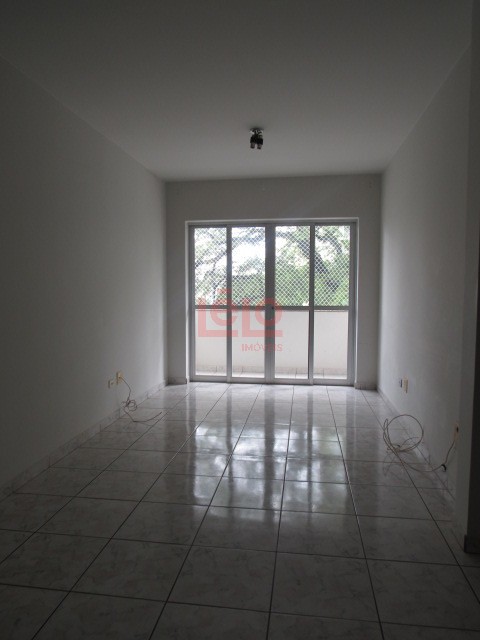 Apartamento para locacao no Zona 03 em Maringa com 126,35m² por R$ 1.800,00