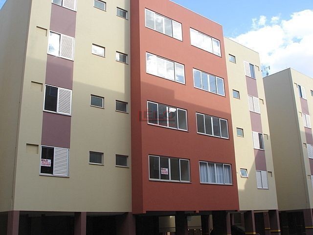 Apartamento para locacao no Parque Res Aeroporto em Maringa com 88m² por R$ 1.400,00