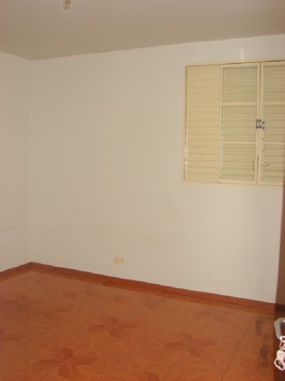 Apartamento para locacao no Zona 07 em Maringa com 76,2m² por R$ 1.300,00