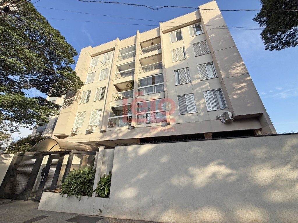 Apartamento para locacao no Zona 04 em Maringa com 122,45m² por R$ 2.300,00