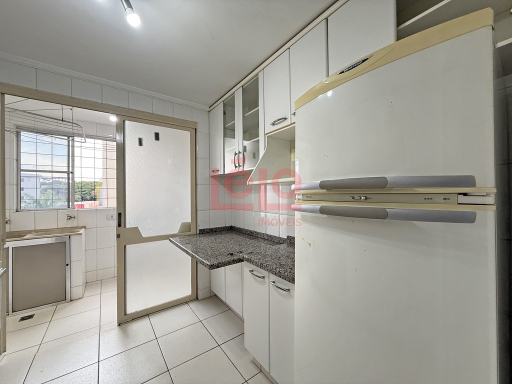 Apartamento para locacao no Zona 04 em Maringa com 122,45m² por R$ 2.300,00