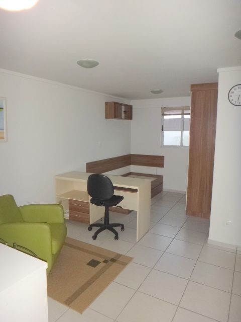 Apartamento para locacao no Zona 07 em Maringa com 57,55m² por R$ 1.300,00