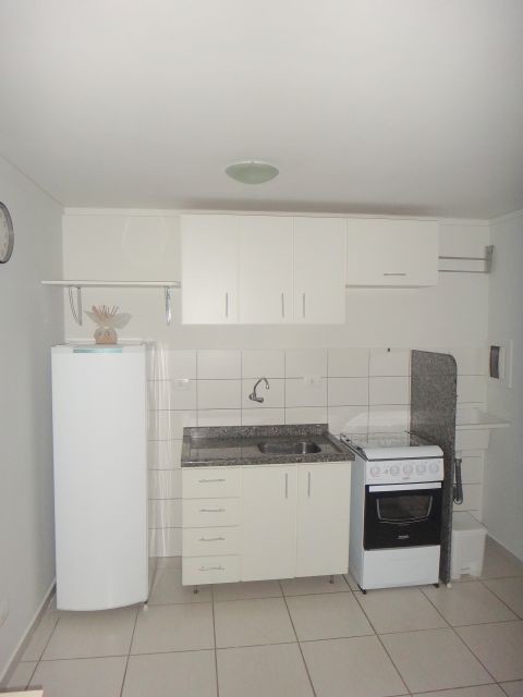 Apartamento para locacao no Zona 07 em Maringa com 57,55m² por R$ 1.300,00