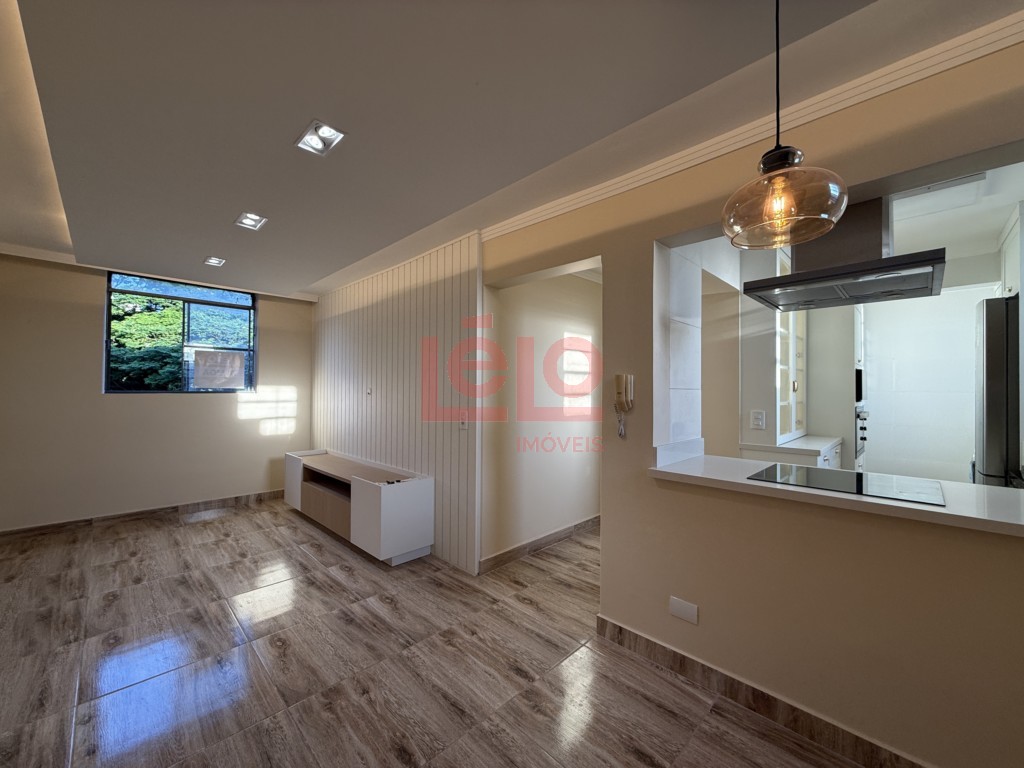 Apartamento para locacao no Zona 07 em Maringa com 80,77m² por R$ 1.700,00