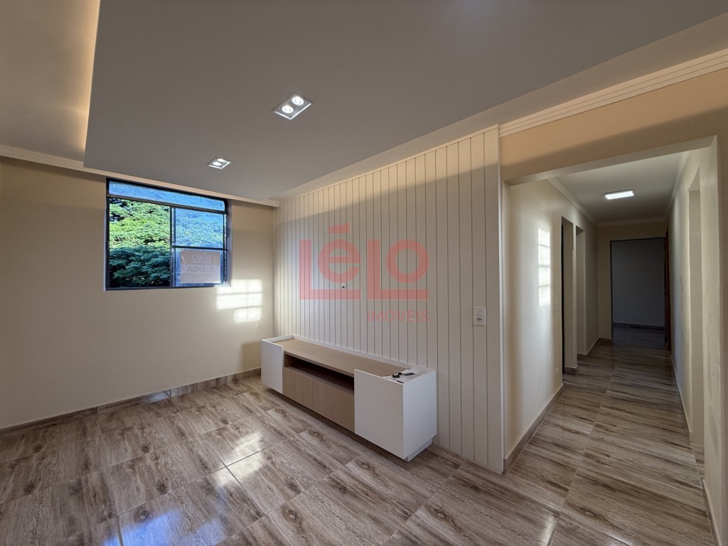 Apartamento para locacao no Zona 07 em Maringa com 80,77m² por R$ 1.700,00