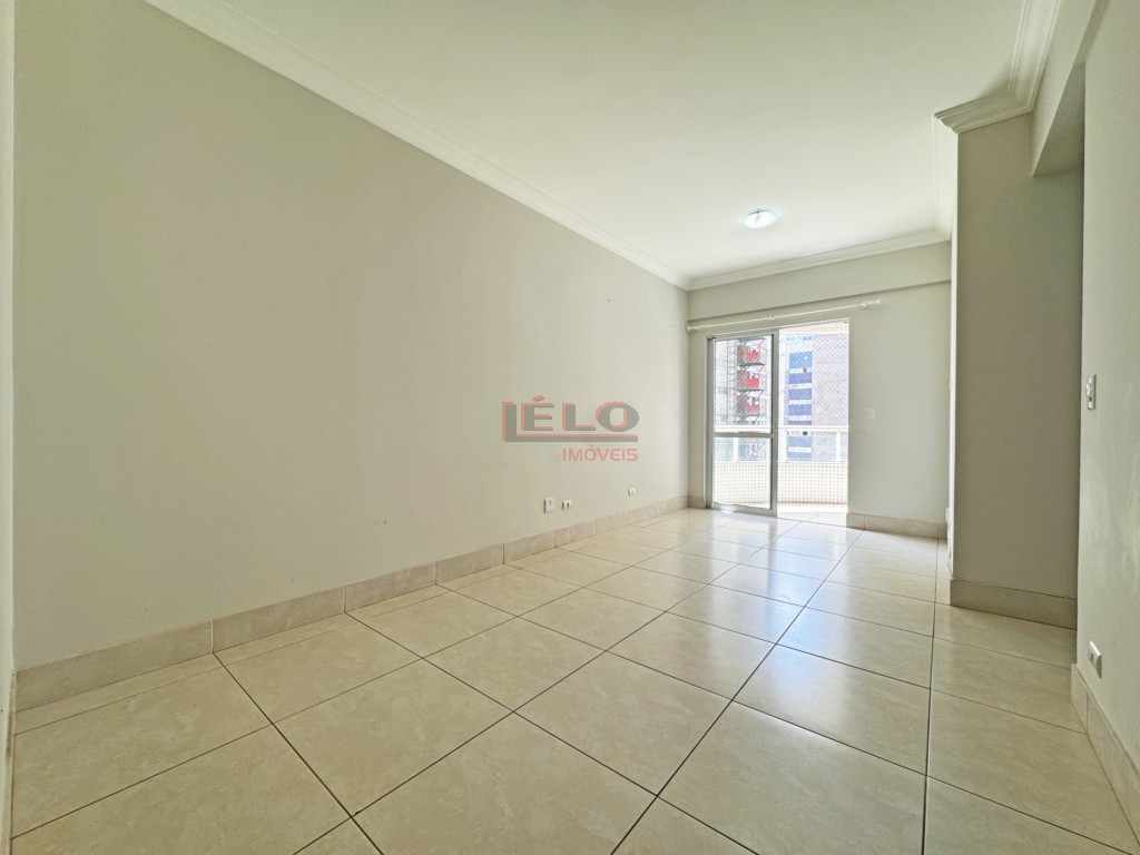 Apartamento para locacao no Novo Centro em Maringa com 114,67m² por R$ 2.500,00