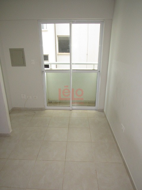 Apartamento para locacao no Zona 07 em Maringa com 67,47m² por R$ 1.800,00