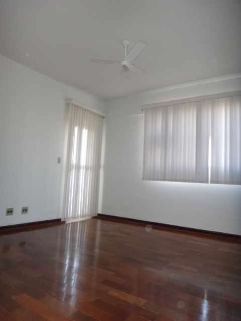 Apartamento para venda no Zona 07 em Maringa com 122,3m² por R$ 280.000,00
