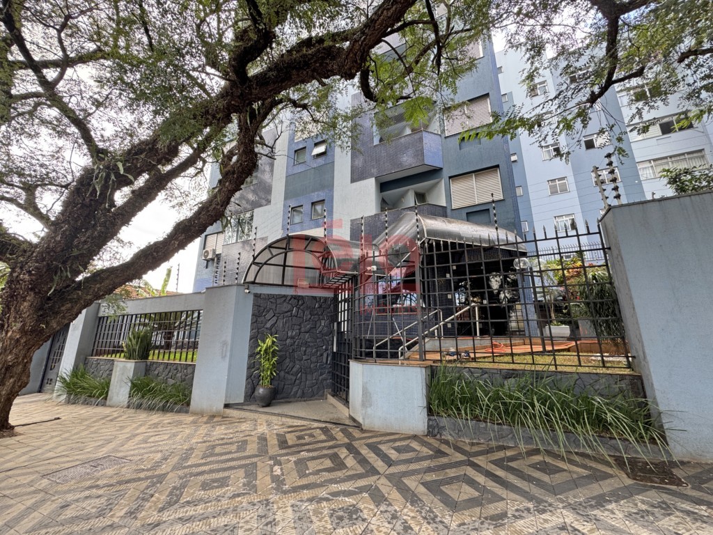 Apartamento para locacao no Zona 07 em Maringa com 178,91m² por R$ 2.300,00