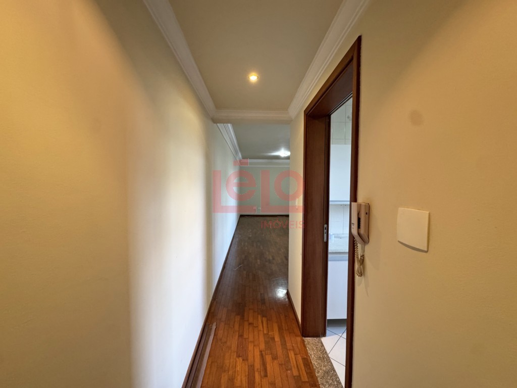 Apartamento para locacao no Zona 07 em Maringa com 178,91m² por R$ 2.300,00