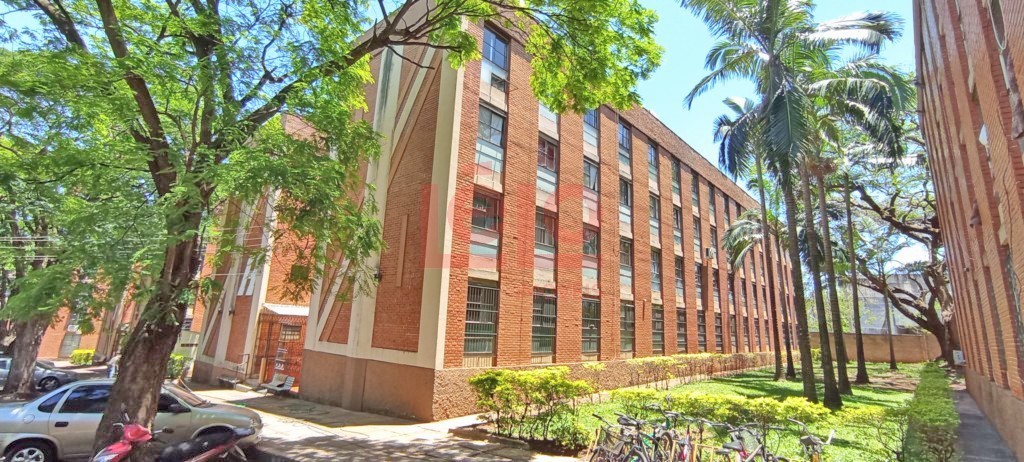 Apartamento para locacao no Zona 07 em Maringa com 80,77m² por R$ 1.300,00