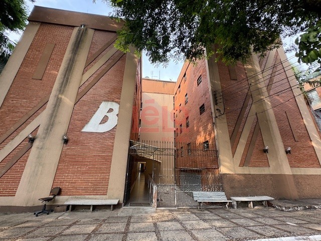Apartamento para locacao no Zona 07 em Maringa com 80,77m² por R$ 1.300,00
