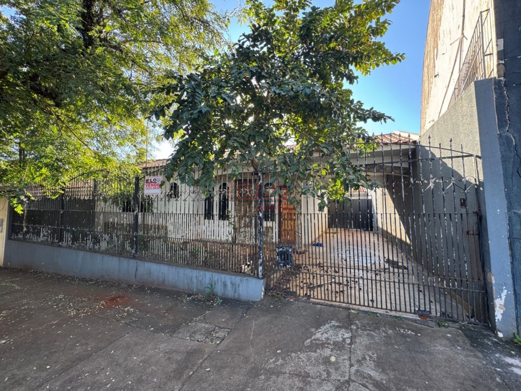 Casa Residencial para venda no Zona 07 em Maringa com 176m² por R$ 850.000,00