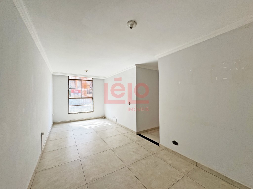 Apartamento para locacao no Zona 07 em Maringa com 80,77m² por R$ 1.400,00