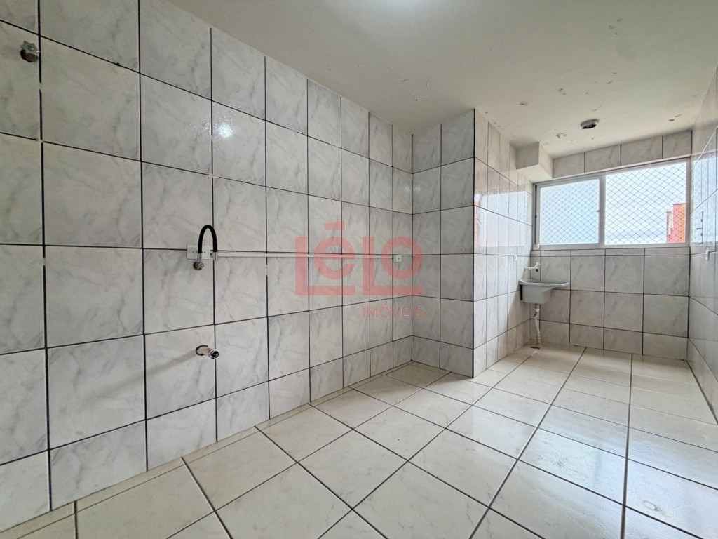 Apartamento para locacao no Zona 07 em Maringa com 89,64m² por R$ 1.500,00