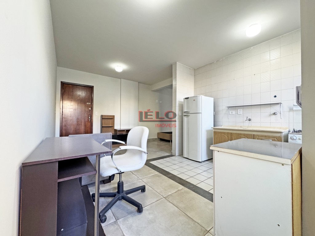 Apartamento para locacao no Zona 07 em Maringa com 85,53m² por R$ 1.200,00