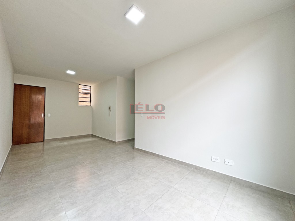 Apartamento para locacao no Zona 07 em Maringa com 80,77m² por R$ 1.300,00