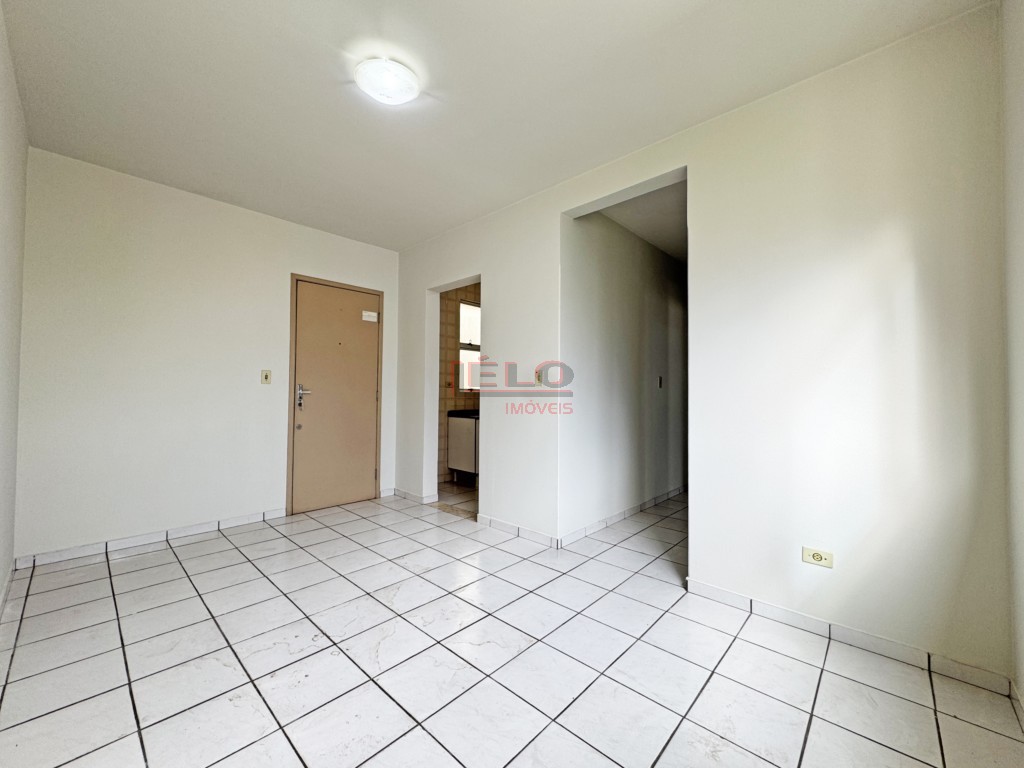 Apartamento para locacao no Zona 07 em Maringa com 90,43m² por R$ 1.200,00