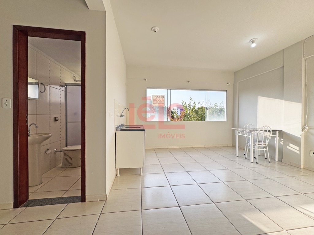 Apartamento para locacao no Zona 07 _ Vila Esperanca em Maringa com 30m² por R$ 1.000,00