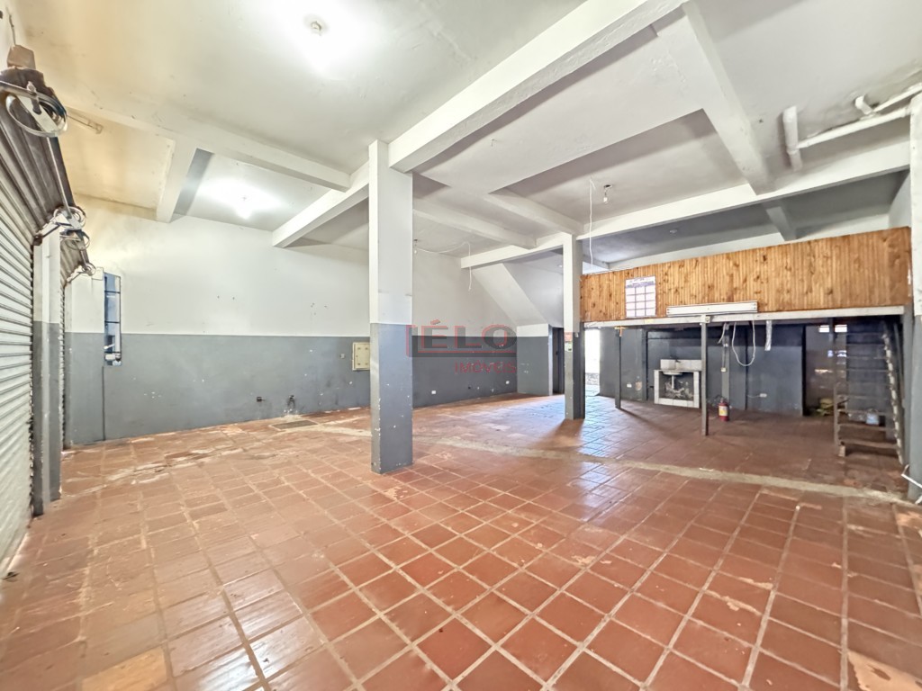 Salão para locacao no Vila Esperanca em Maringa com 92,48m² por R$ 2.000,00