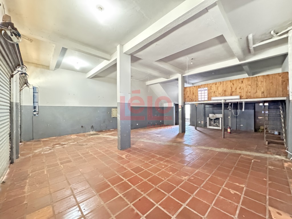 Salão para locacao no Vila Esperanca em Maringa com 92,48m² por R$ 2.000,00