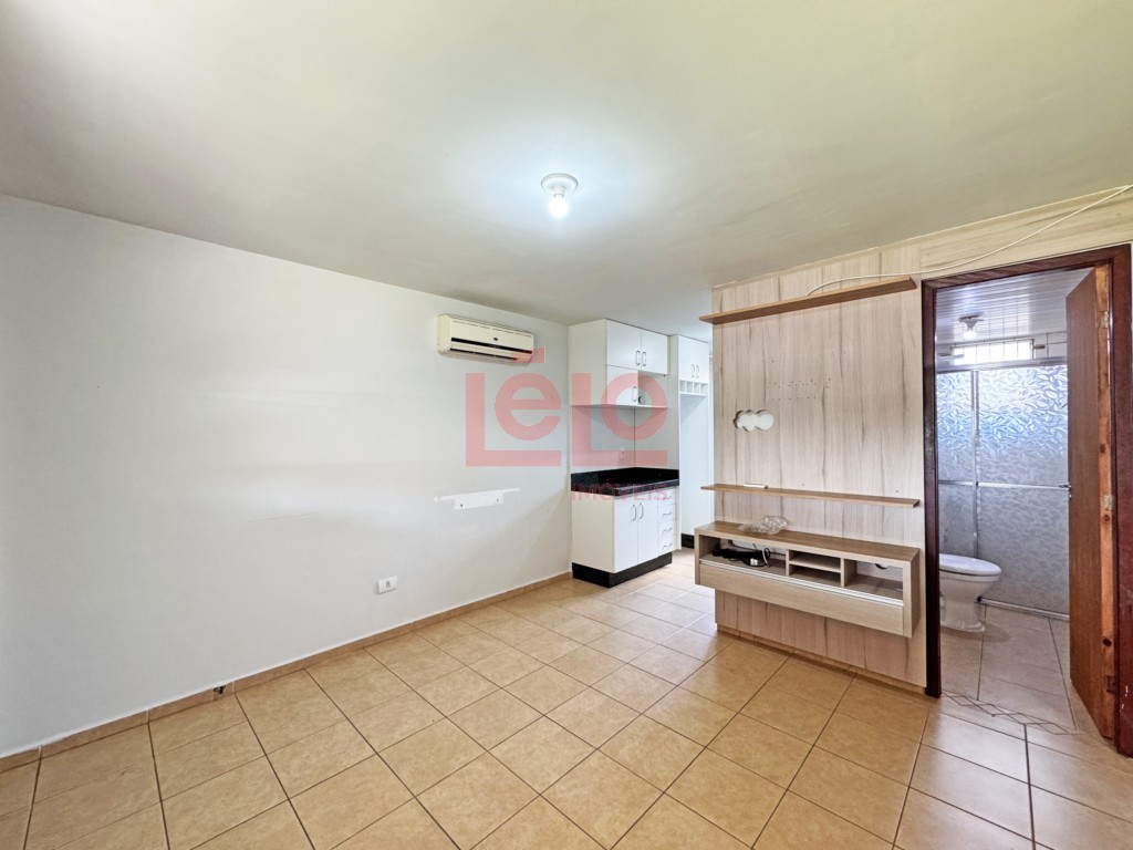 Apartamento para locacao no Jardim Sao Silvestre em Maringa com 46,57m² por R$ 1.300,00