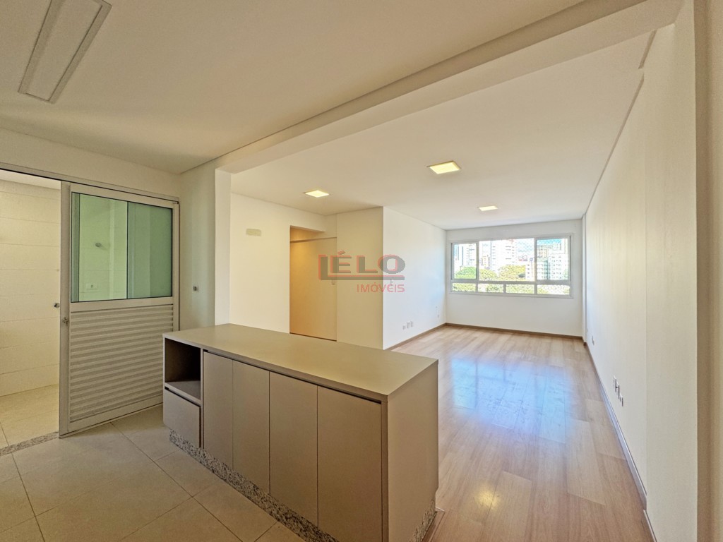Apartamento para locacao no Zona 07 em Maringa com 132m² por R$ 2.800,00