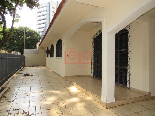 Casa Residencial para locacao no Zona 07 em Maringa com 281,57m² por R$ 2.200,00