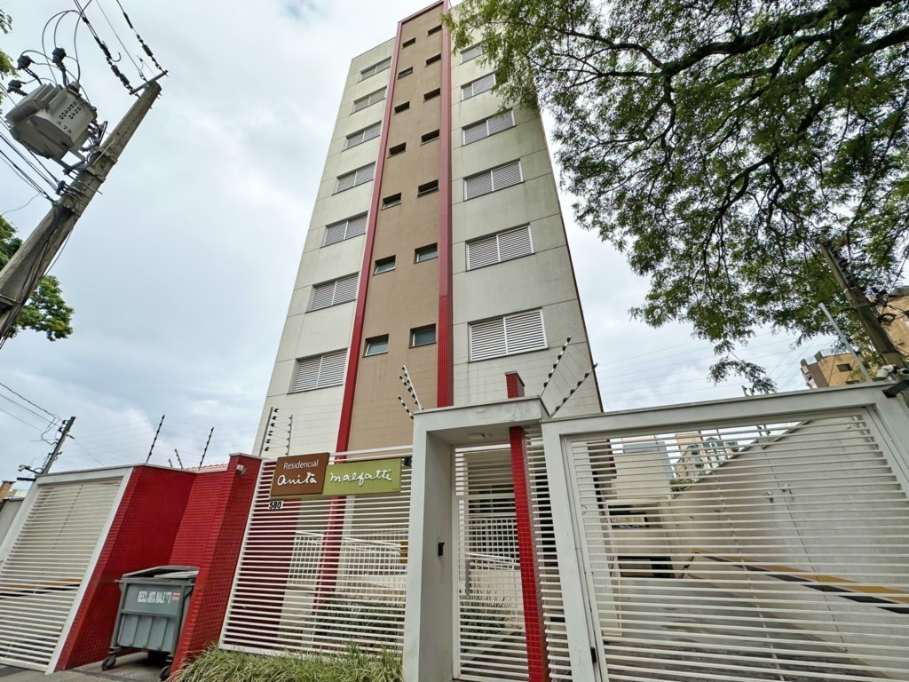 Apartamento para locacao no Zona 07 em Maringa com 115,85m² por R$ 1.700,00