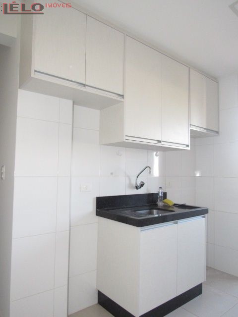 Apartamento para locacao no Zona 07 em Maringa com 115,85m² por R$ 1.700,00