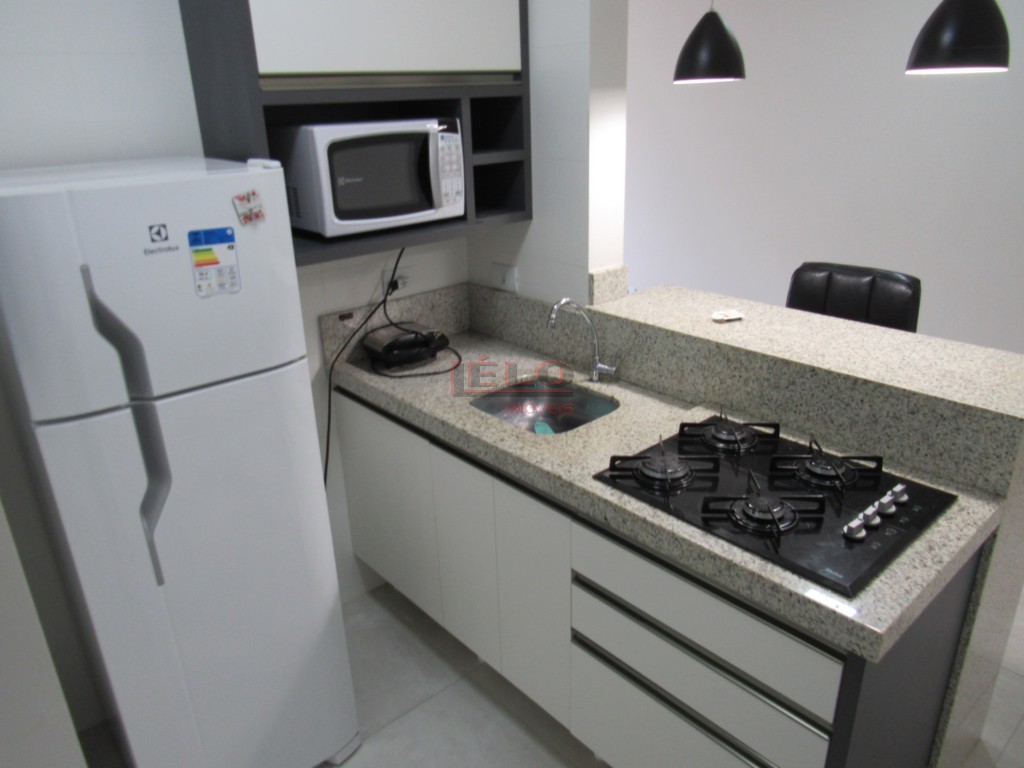 Apartamento para locacao no Novo Centro em Maringa com 85m² por R$ 2.200,00