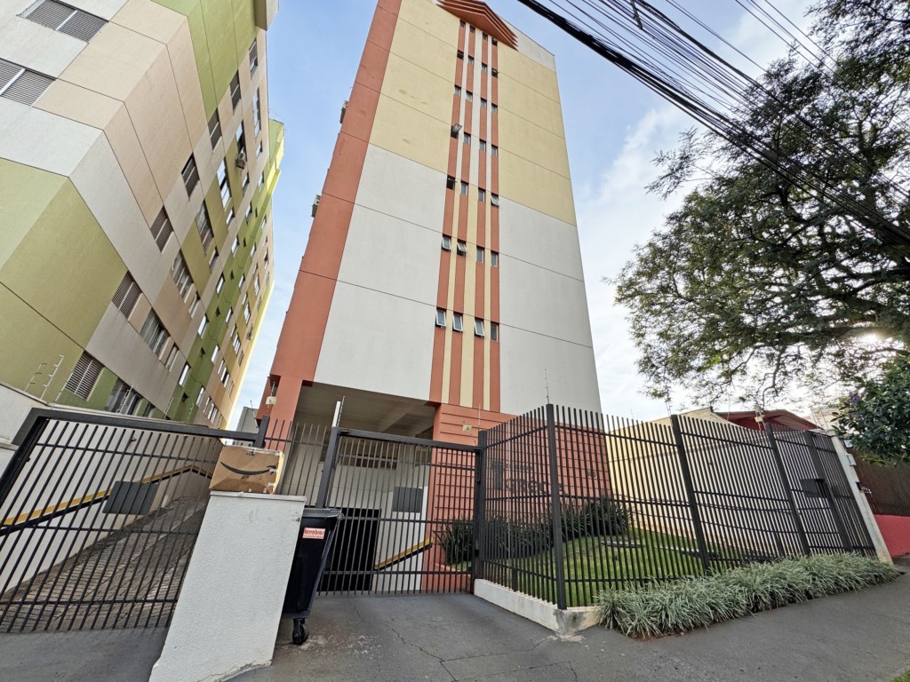 Apartamento para locacao no Zona 07 em Maringa com 109,05m² por R$ 2.600,00