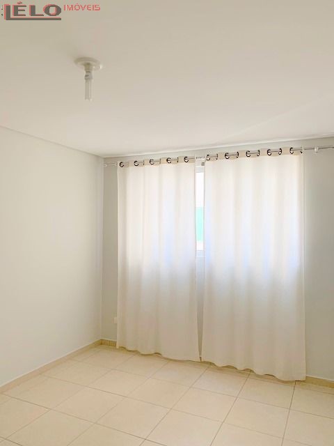 Apartamento para locacao no Zona 07 em Maringa com 116,99m² por R$ 1.700,00