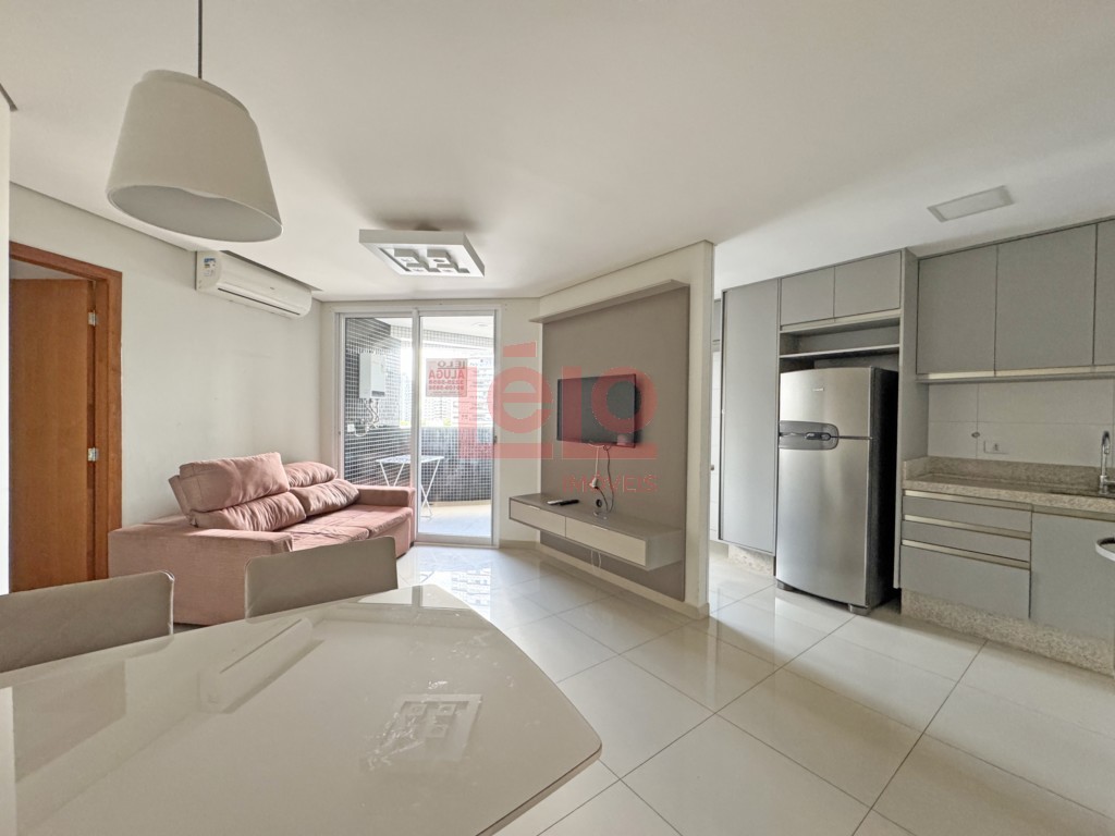 Apartamento para locacao no Novo Centro em Maringa com 147,81m² por R$ 3.500,00