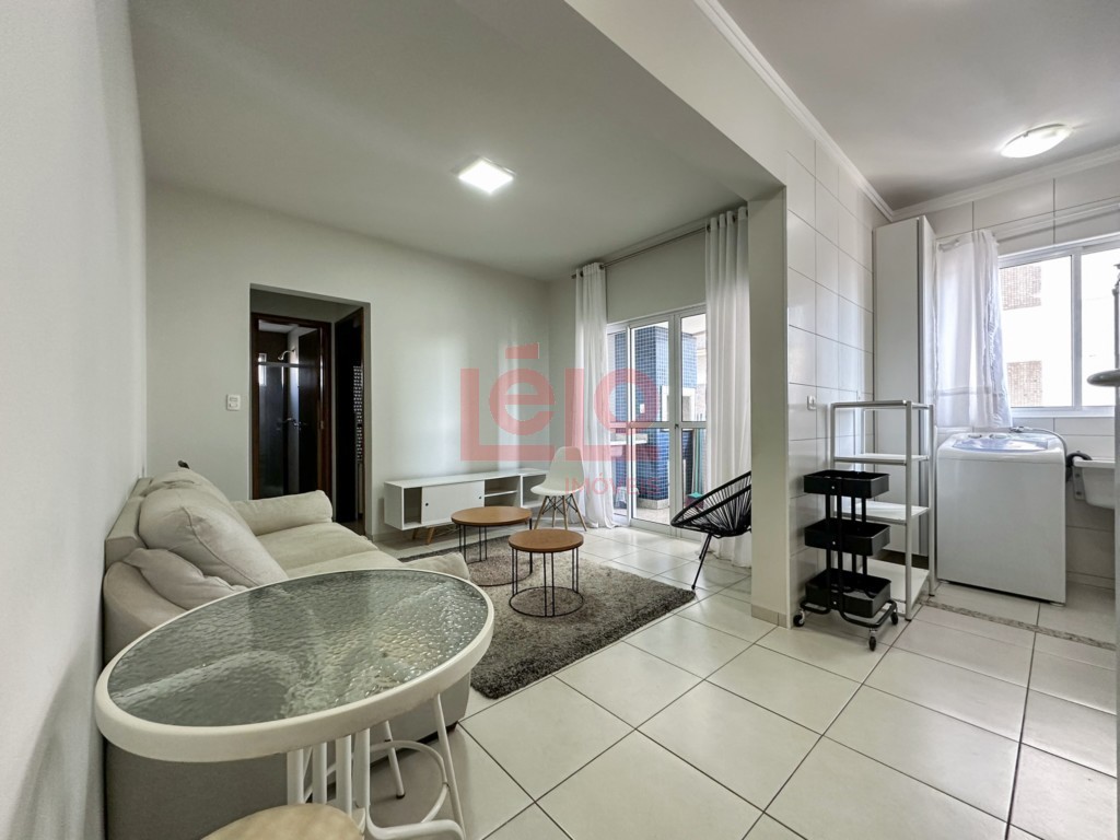 Apartamento para locacao no Novo Centro em Maringa com 88,82m² por R$ 2.500,00