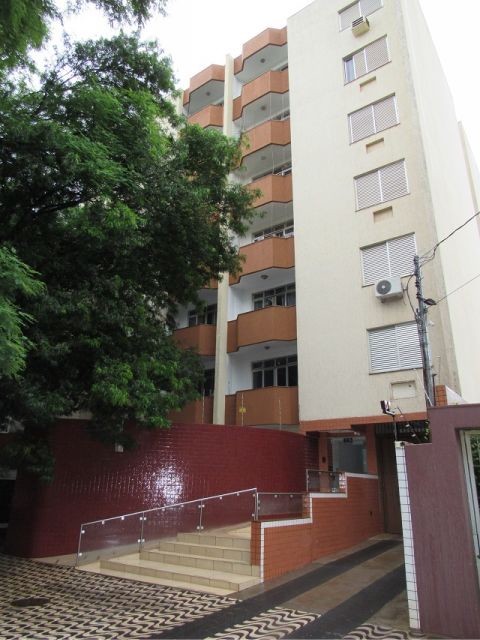 Apartamento para locacao no Zona 07 em Maringa com 112m² por R$ 1.500,00
