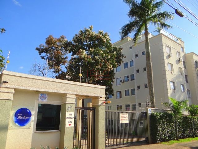 Apartamento para locacao no Zona 06 em Maringa com 101m² por R$ 1.760,00