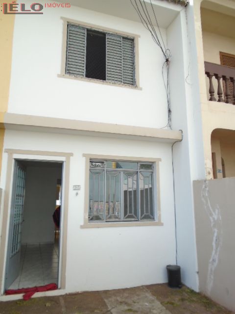 Sobrado para locacao no Zona 07 em Maringa com 64,39m² por R$ 1.400,00