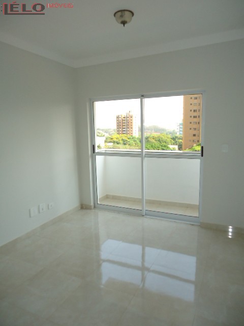 Apartamento para locacao no Zona 07 em Maringa com 107,48m² por R$ 1.800,00