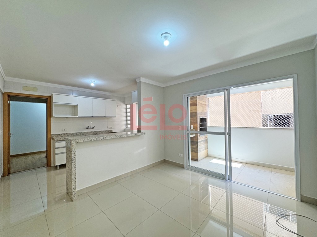 Apartamento para locacao no Zona 07 em Maringa com 118,29m² por R$ 2.300,00