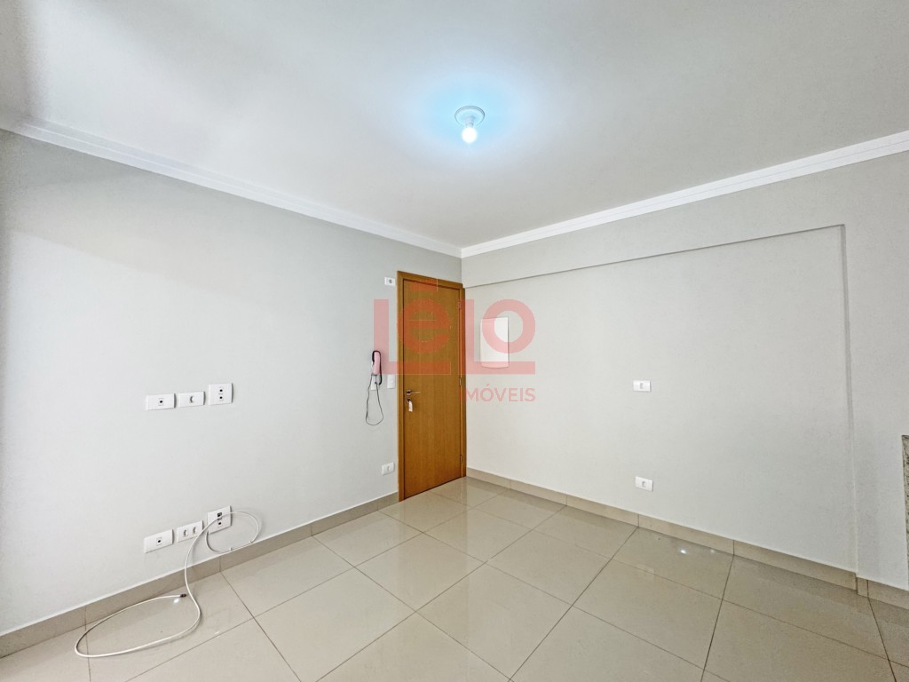 Apartamento para locacao no Zona 07 em Maringa com 118,29m² por R$ 2.300,00