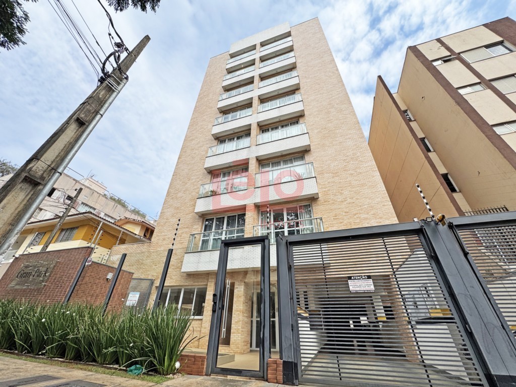 Apartamento para locacao no Zona 07 em Maringa com 118,89m² por R$ 2.300,00