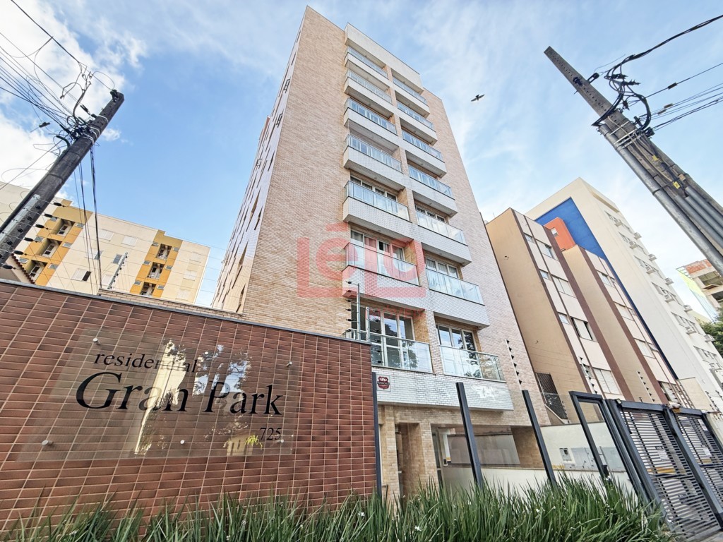 Apartamento para locacao no Zona 07 em Maringa com 118,89m² por R$ 2.100,00