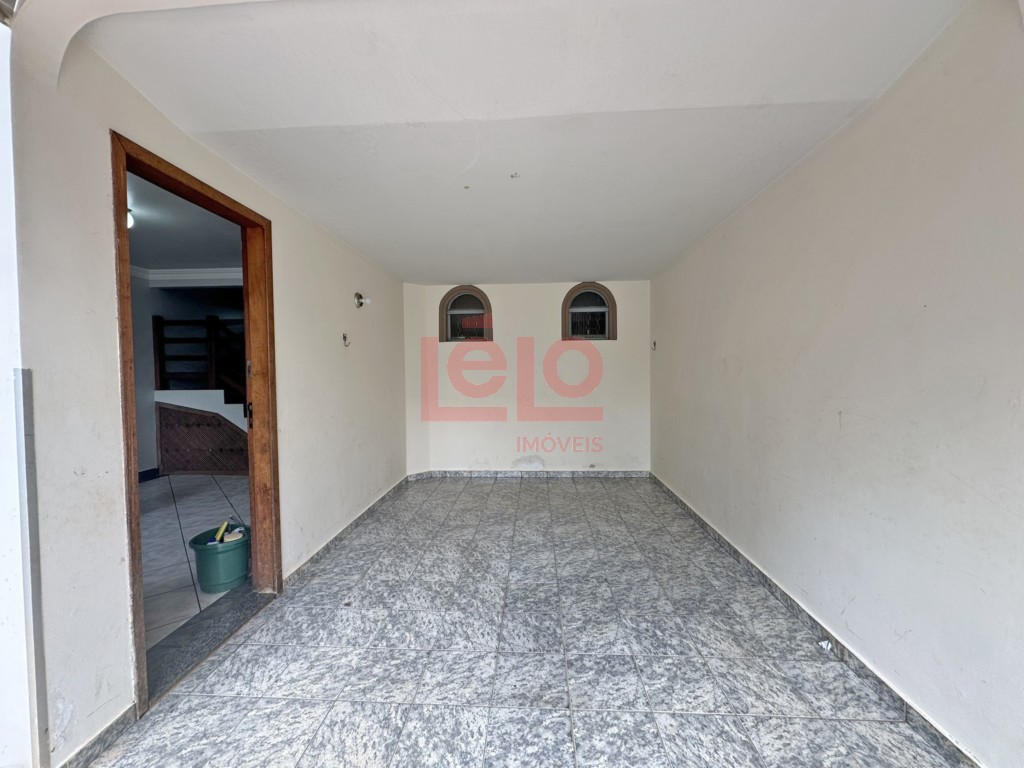 Sobrado para locacao no Zona 03 em Maringa com 115,2m² por R$ 2.400,00