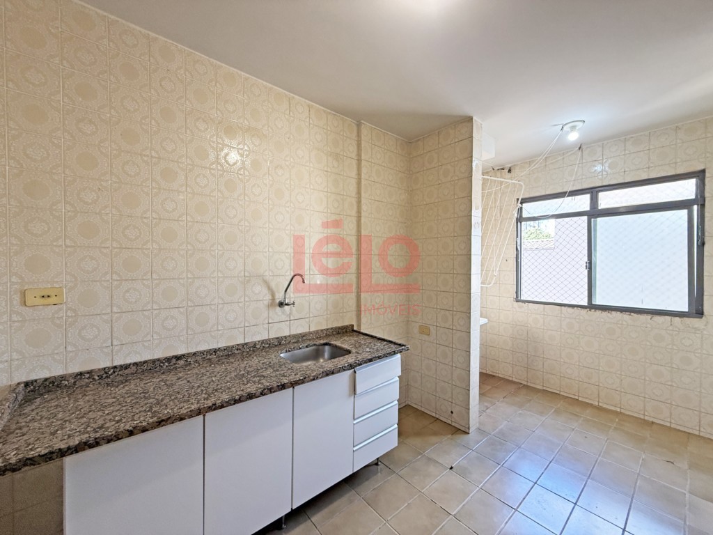 Apartamento para locacao no Zona 07 em Maringa com 99,12m² por R$ 1.500,00