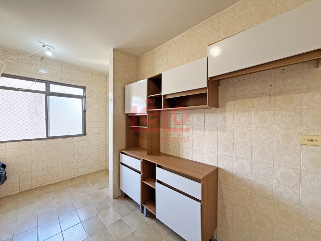 Apartamento para locacao no Zona 07 em Maringa com 99,12m² por R$ 1.500,00